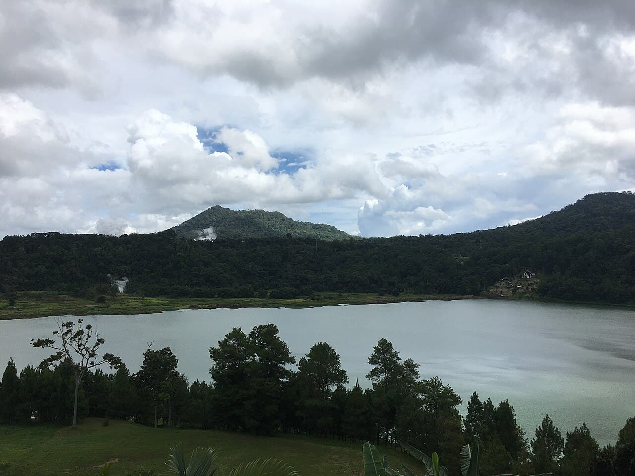 Danau Linow di Tomohon Selatan